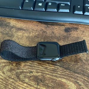 Perfect condition Apple Watch series 4